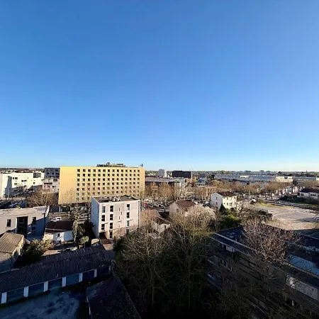 Jouhaux - T5 Avec 4 2 Salles De Bain Et Terrasse Bordeaux