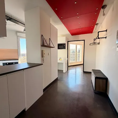 Jouhaux - T5 Avec 4 2 Salles De Bain Et Terrasse * Bordeaux