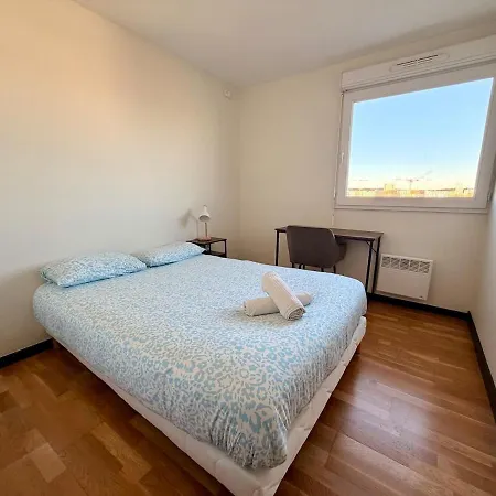Jouhaux - T5 Avec 4 2 Salles De Bain Et Terrasse Bordeaux