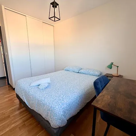 Jouhaux - T5 Avec 4 2 Salles De Bain Et Terrasse * Bordeaux