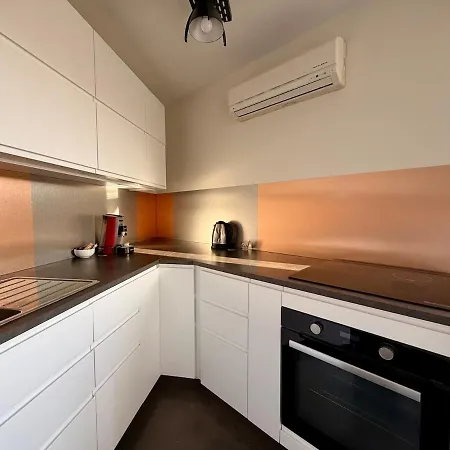 Jouhaux - T5 Avec 4 2 Salles De Bain Et Terrasse Bordeaux